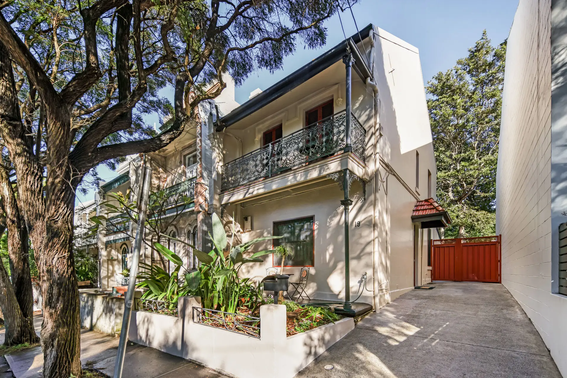 19 Simmons Street, Enmore Sold by Adrian William