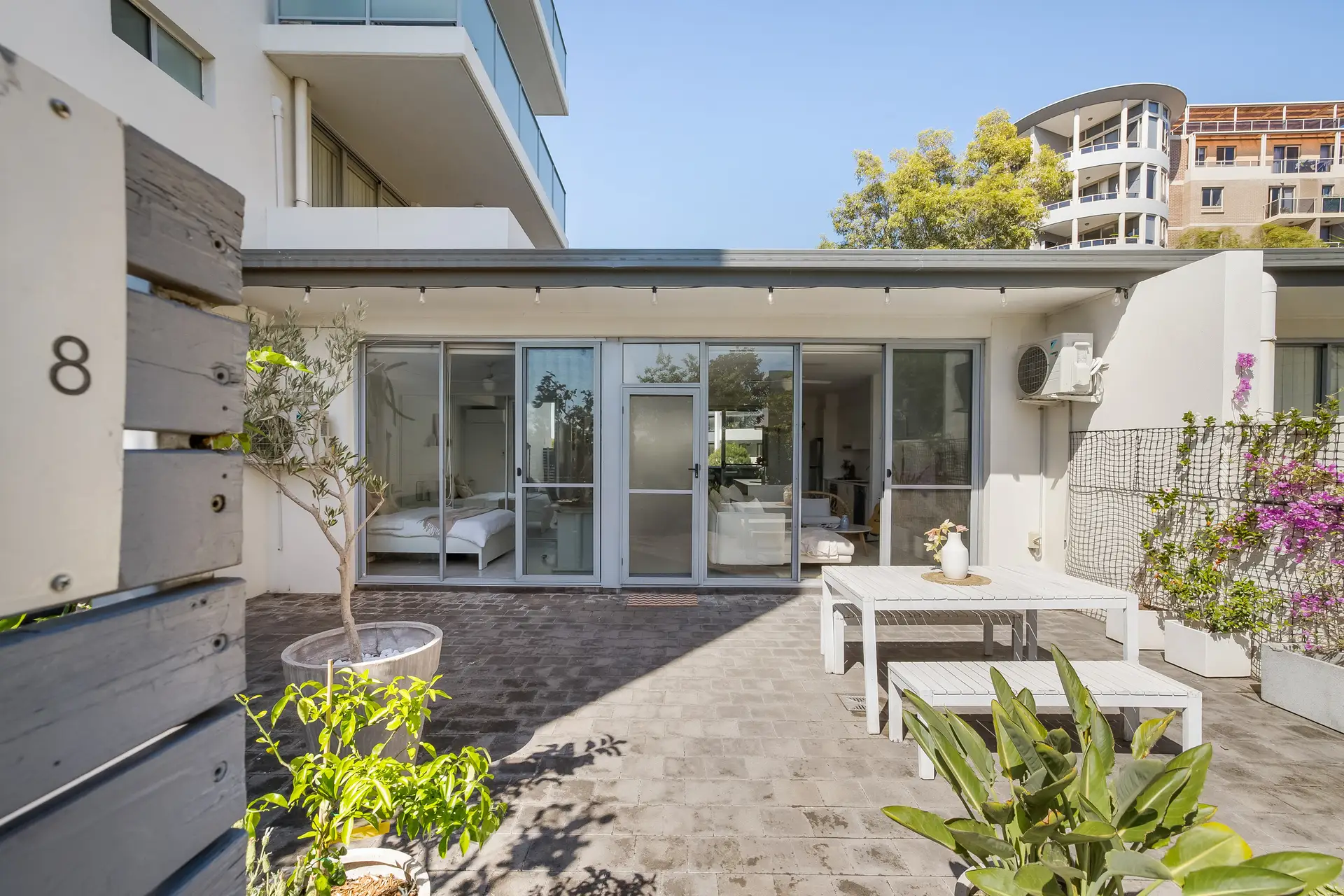 8/5 Lusty Street, Wolli Creek Sold by Adrian William