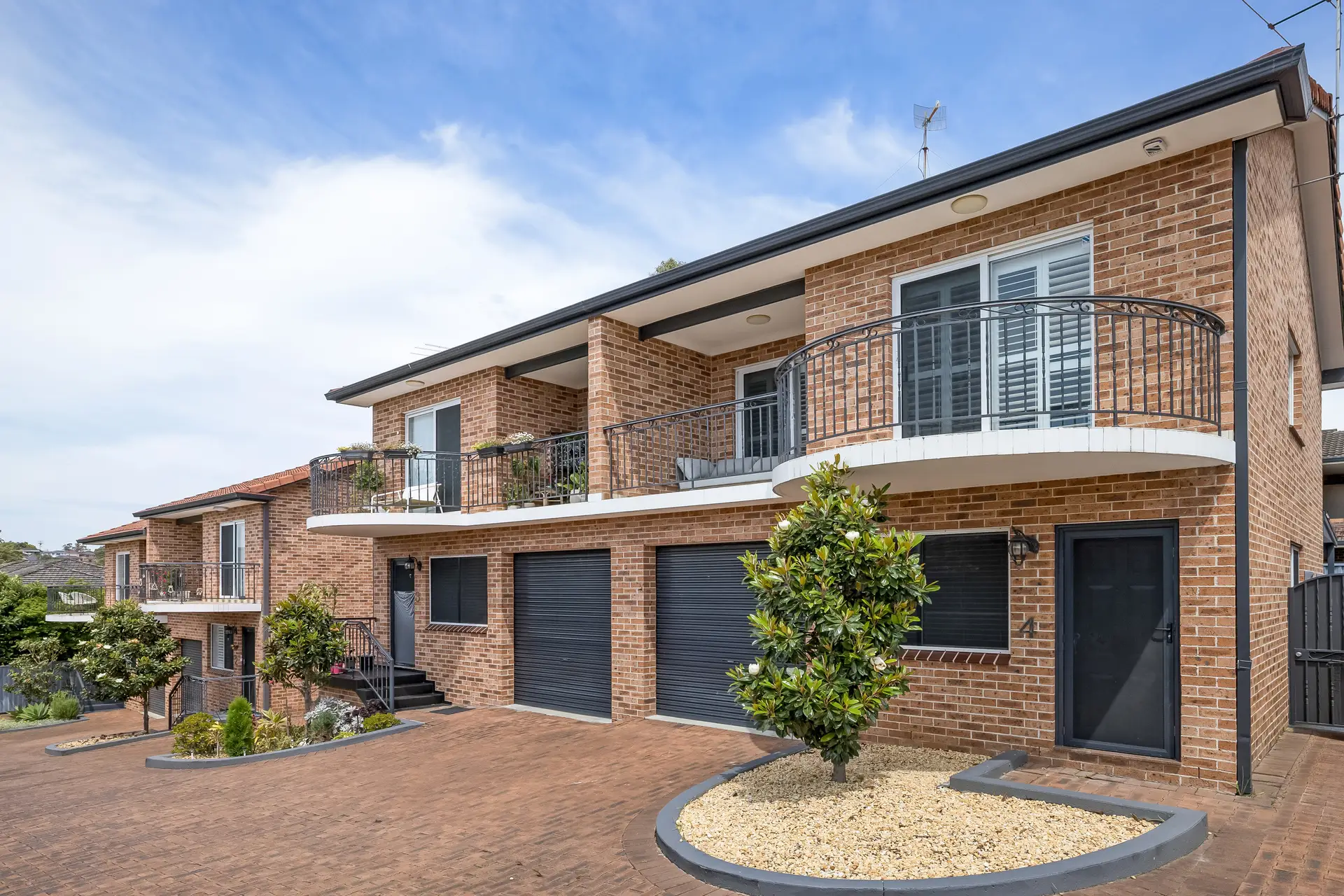 4/21-21A Bass Road, Earlwood Sold by Adrian William