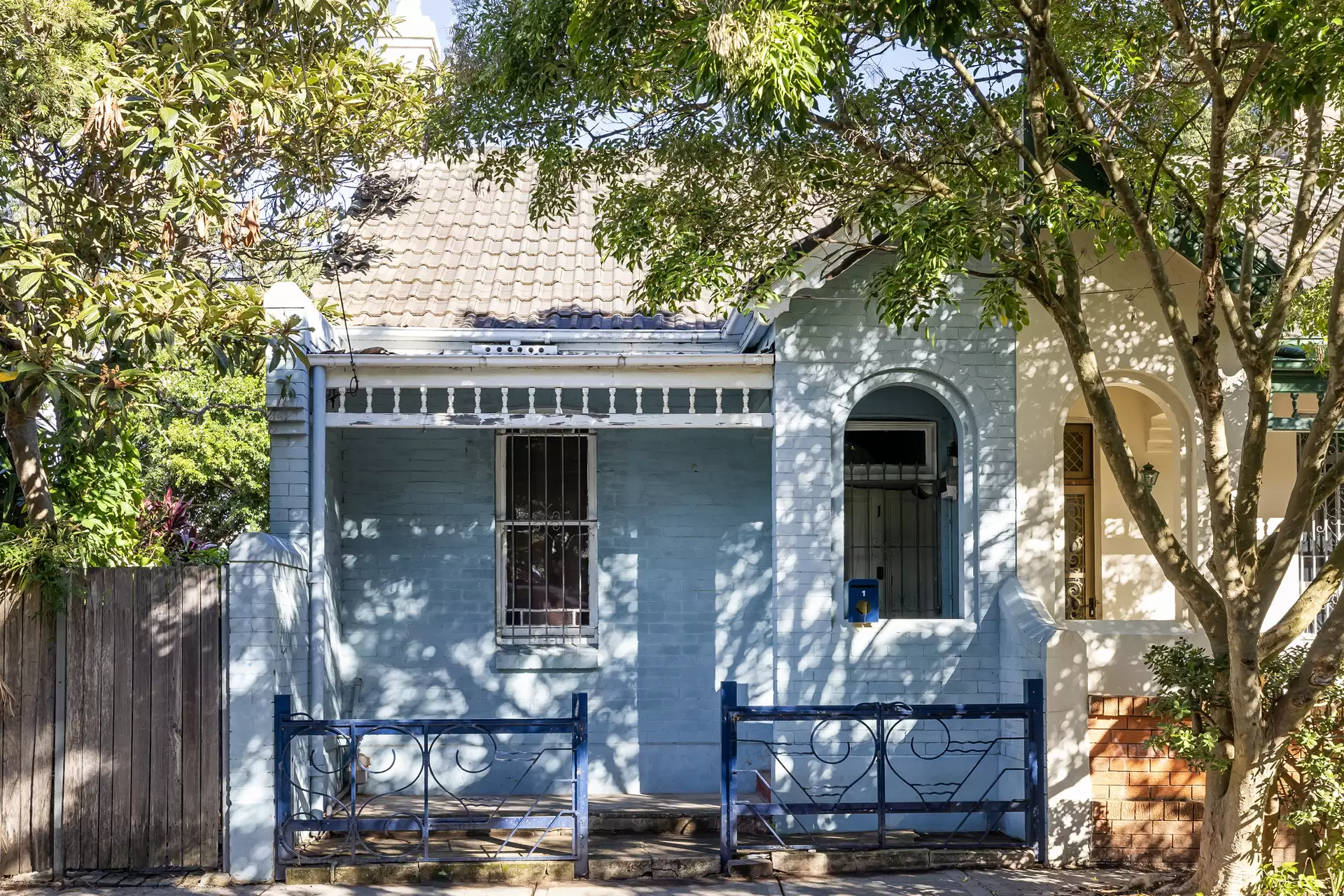 1 Little Commodore Street, Newtown Leased by Adrian William