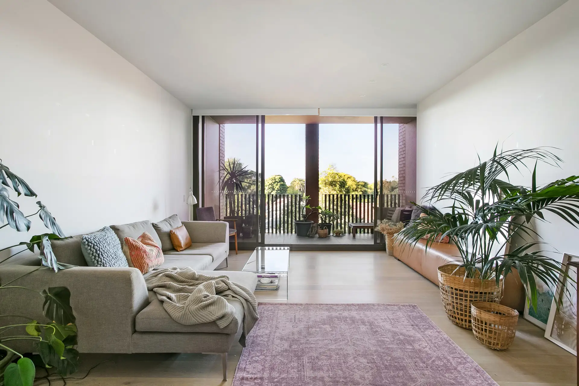 3209/6 Grove Street, Dulwich Hill Sold by Adrian William