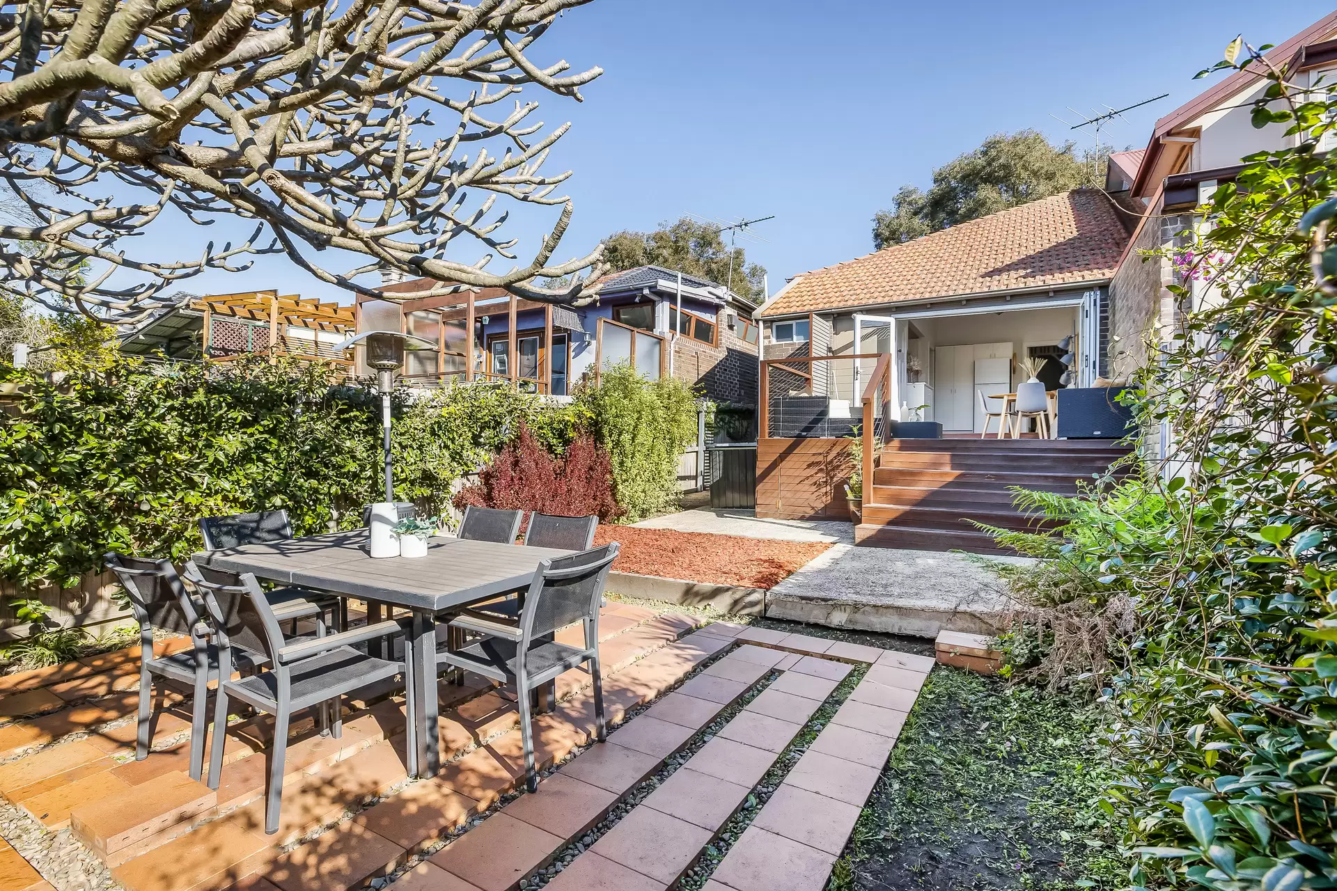 7A Windsor Road, Dulwich Hill Auction by Adrian William