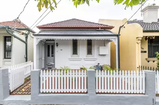 250 Albany Road, Petersham Auction by Adrian William