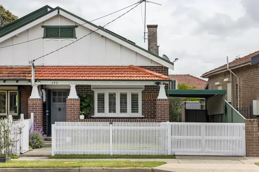 193 Milton Street, Ashbury Auction by Adrian William