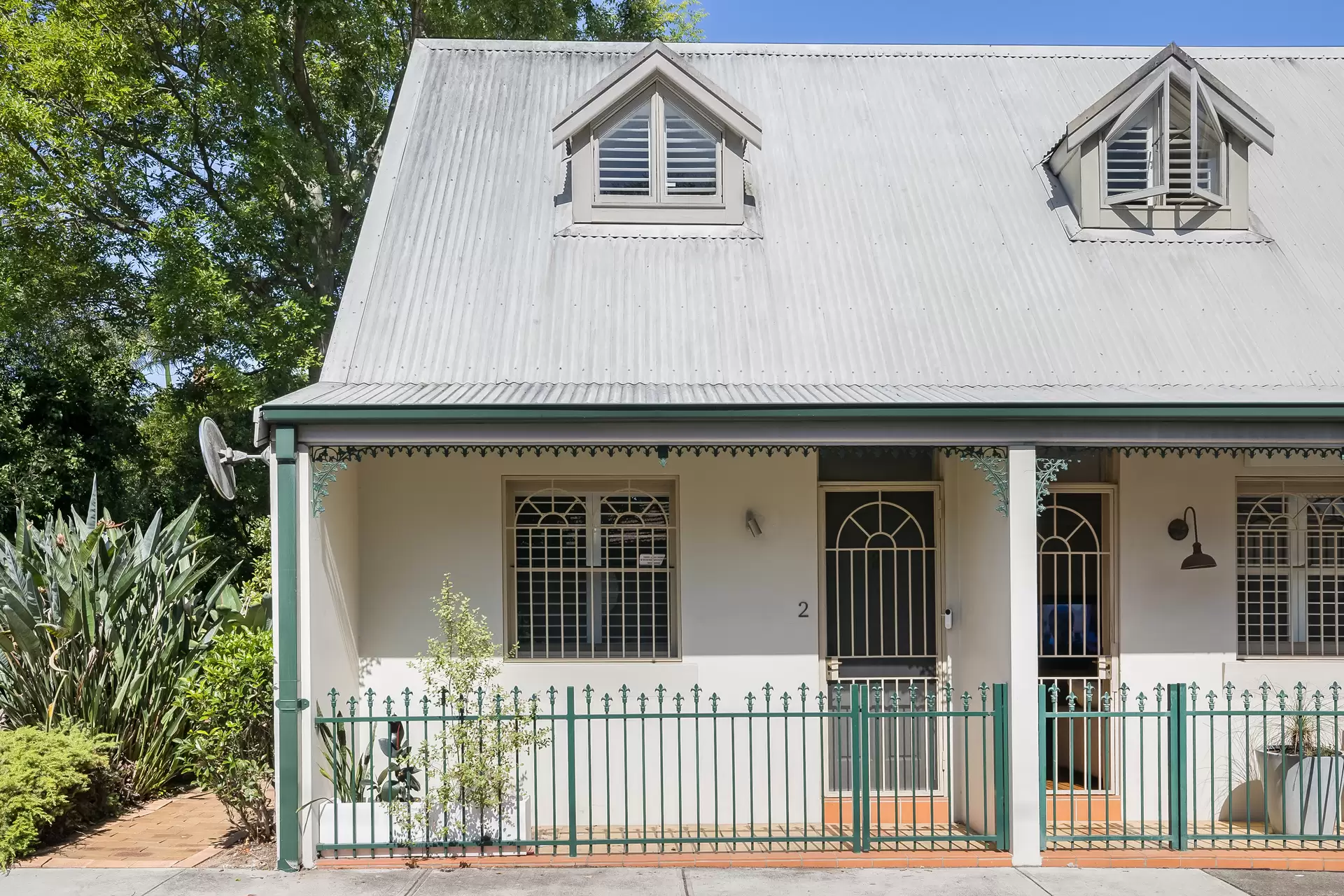 2 Smiths Lane, Erskineville Sold by Adrian William