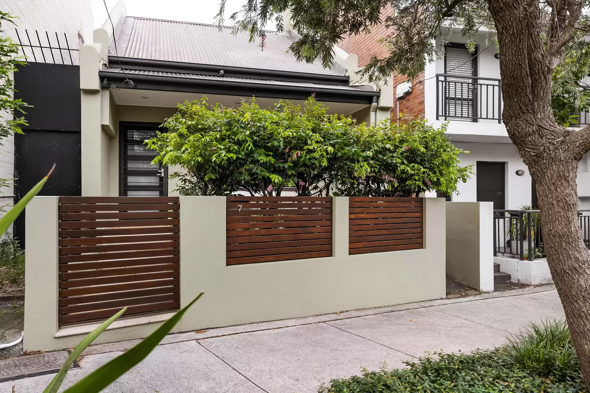 7 Concord Street, Erskineville Auction by Adrian William