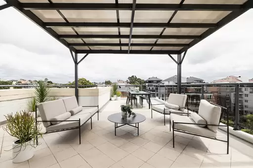 31/95 Bonar Street, Wolli Creek Auction by Adrian William