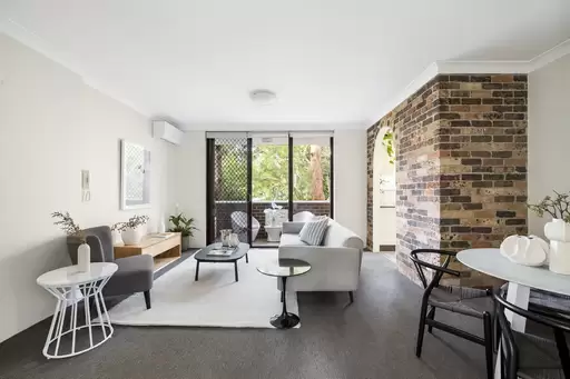 4/7-9 Tupper Street, Enmore Auction by Adrian William