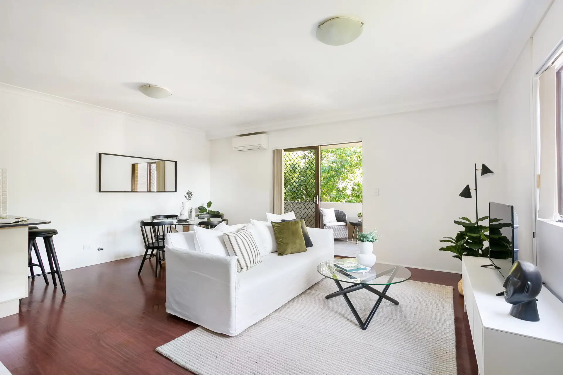 10/2-6 Terrace Road, Dulwich Hill Leased by Adrian William