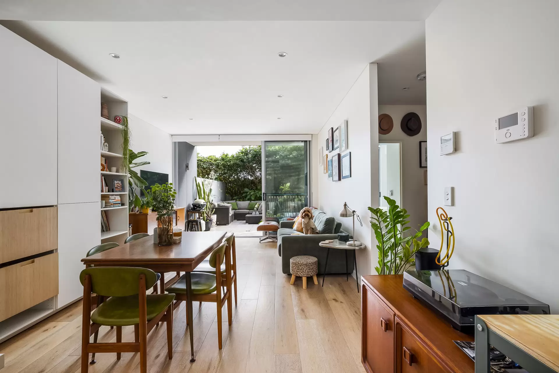 3/33 New Canterbury Road, Petersham Auction by Adrian William