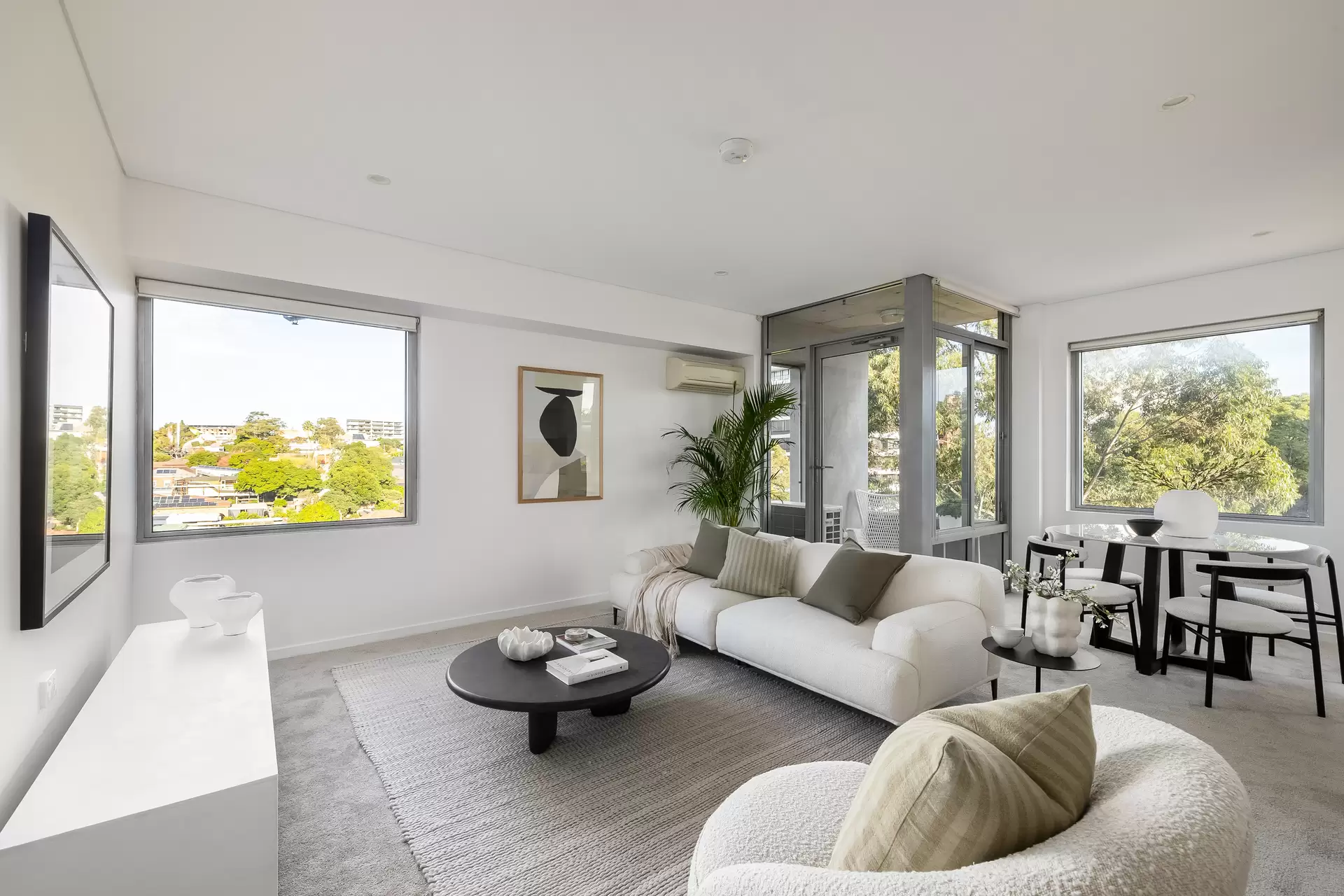 11/10-14 Terry Road, Dulwich Hill Auction by Adrian William