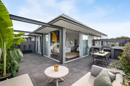 410/21 Enmore Road, Newtown Auction by Adrian William