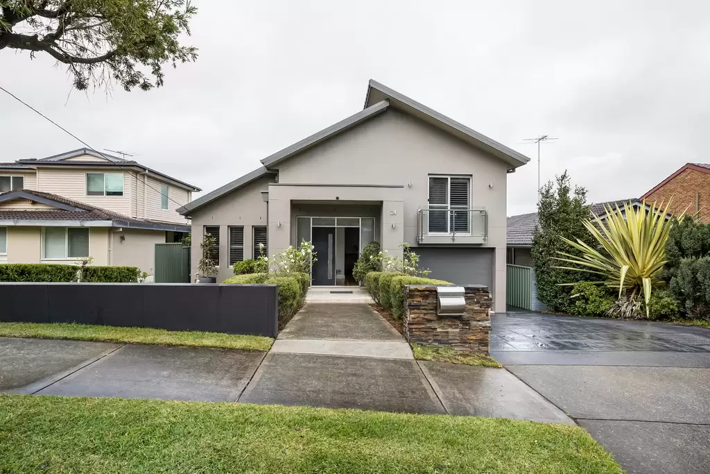 24 Weston Avenue, Narwee Auction by Adrian William