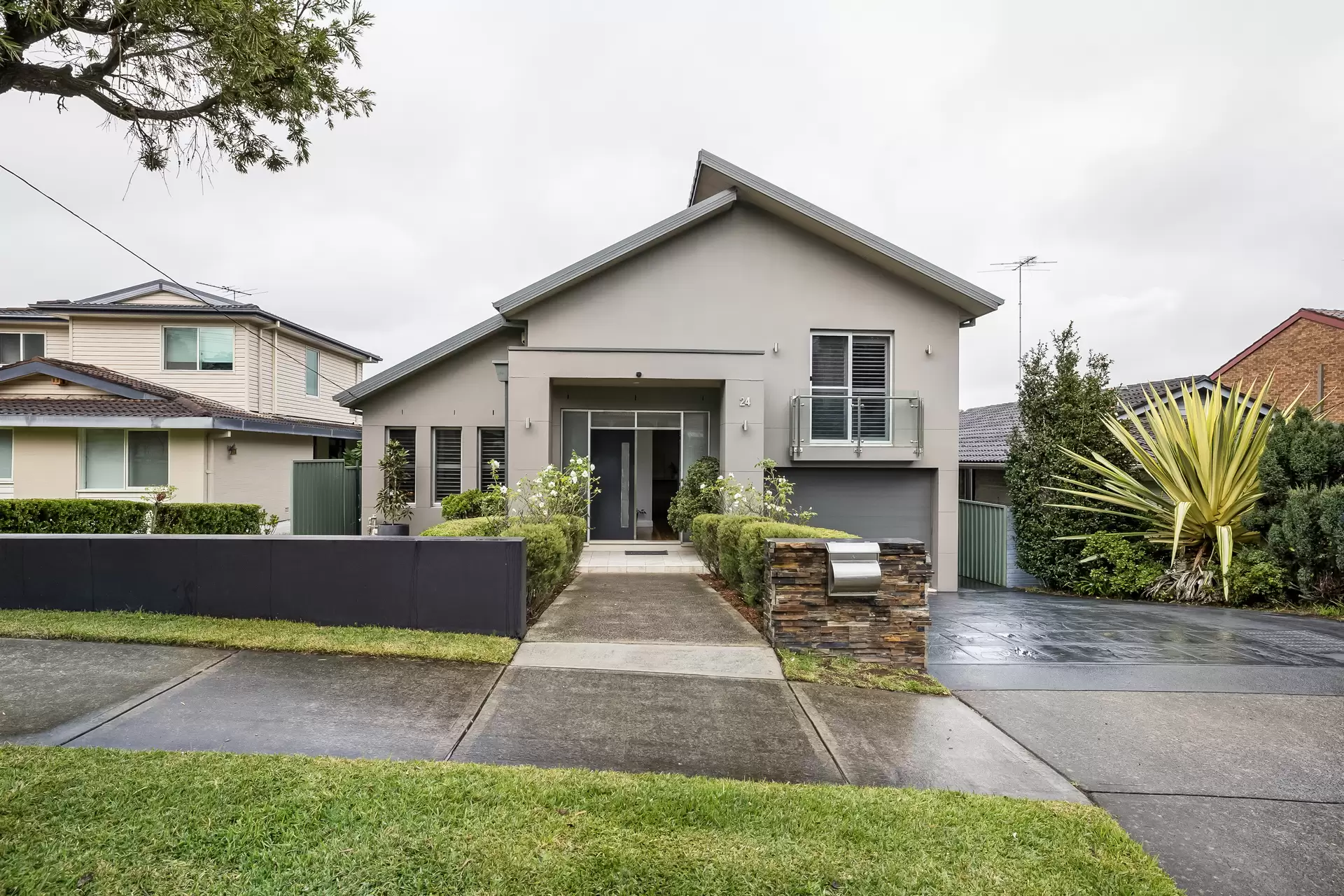 24 Weston Avenue, Narwee Auction by Adrian William