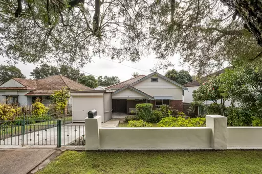 81 Undercliffe Road, Earlwood Auction by Adrian William