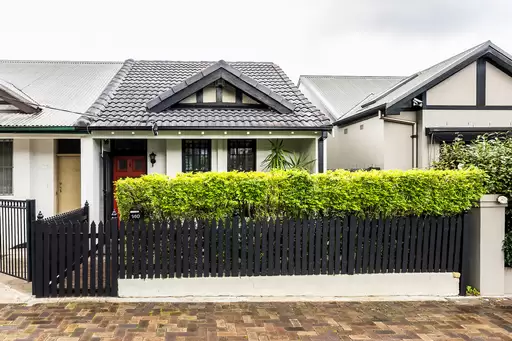 140 Juliett Street, Marrickville Auction by Adrian William