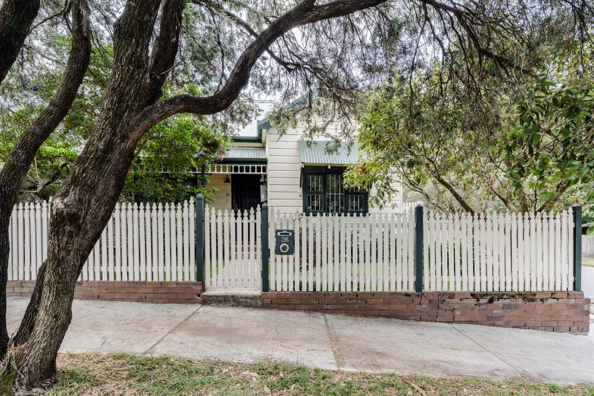 26 The Parade, Dulwich Hill Auction by Adrian William