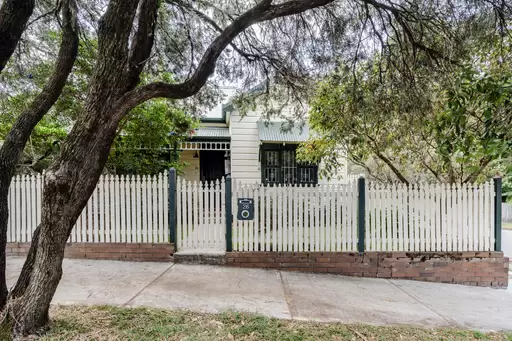 26 The Parade, Dulwich Hill Auction by Adrian William
