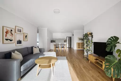 19/27-29 Eden Street, Arncliffe Auction by Adrian William