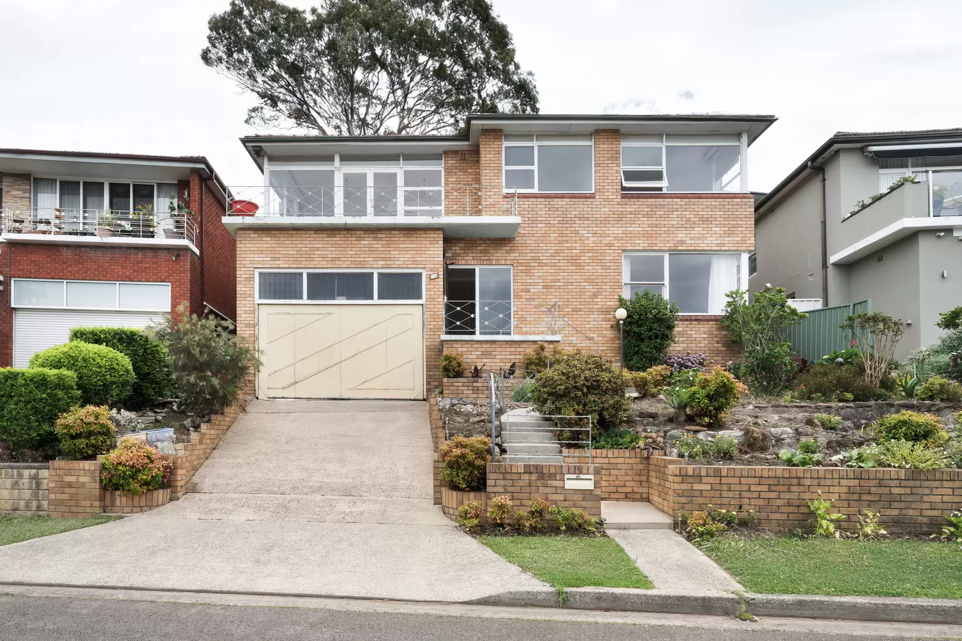 13 Paris Avenue, Earlwood Leased by Adrian William