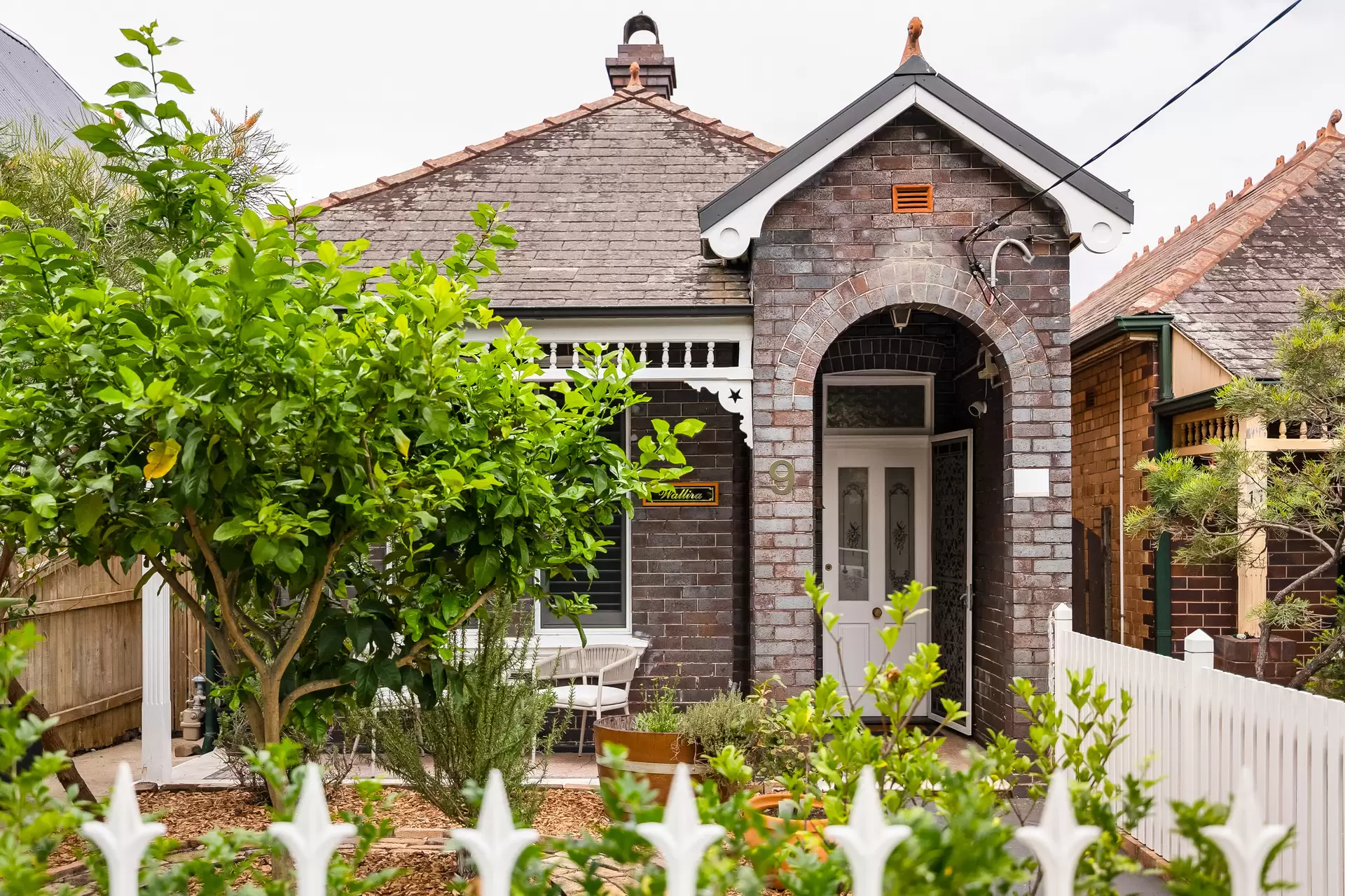 9 Garnet Street, Dulwich Hill Sold by Adrian William