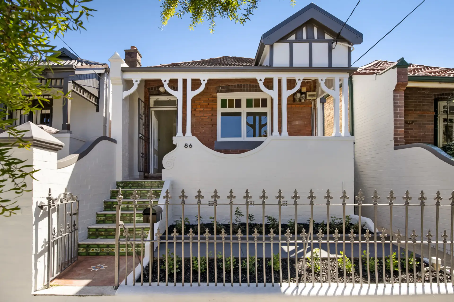 86 Albany Road, Stanmore Sold by Adrian William