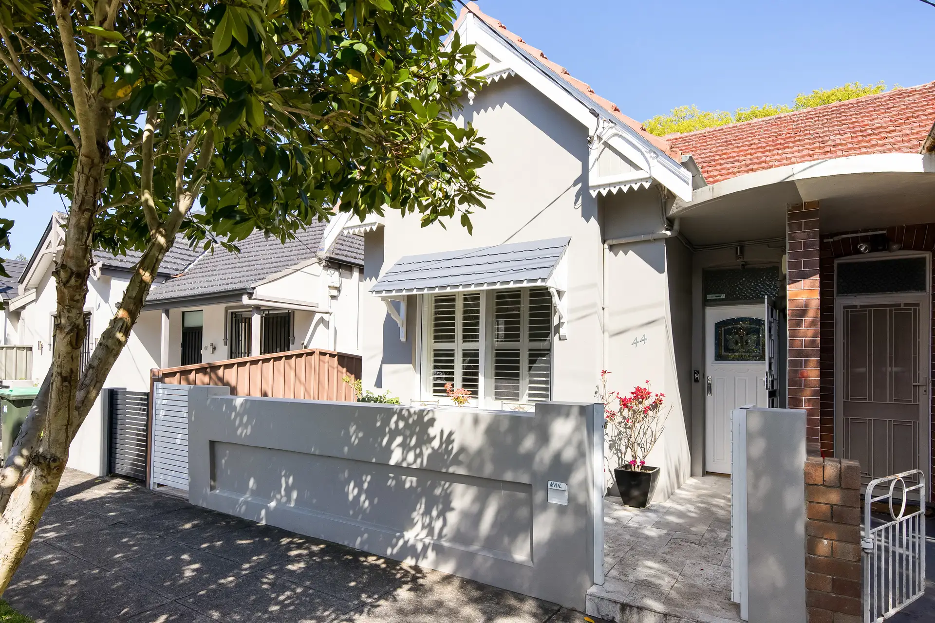 44 Beach Road, Dulwich Hill Sold by Adrian William